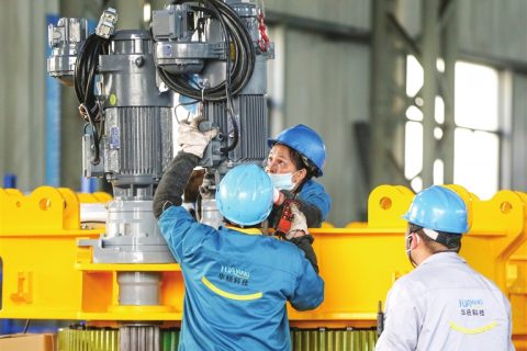 又一重型企業(yè)選用新款靜電噴涂流水線設(shè)備!