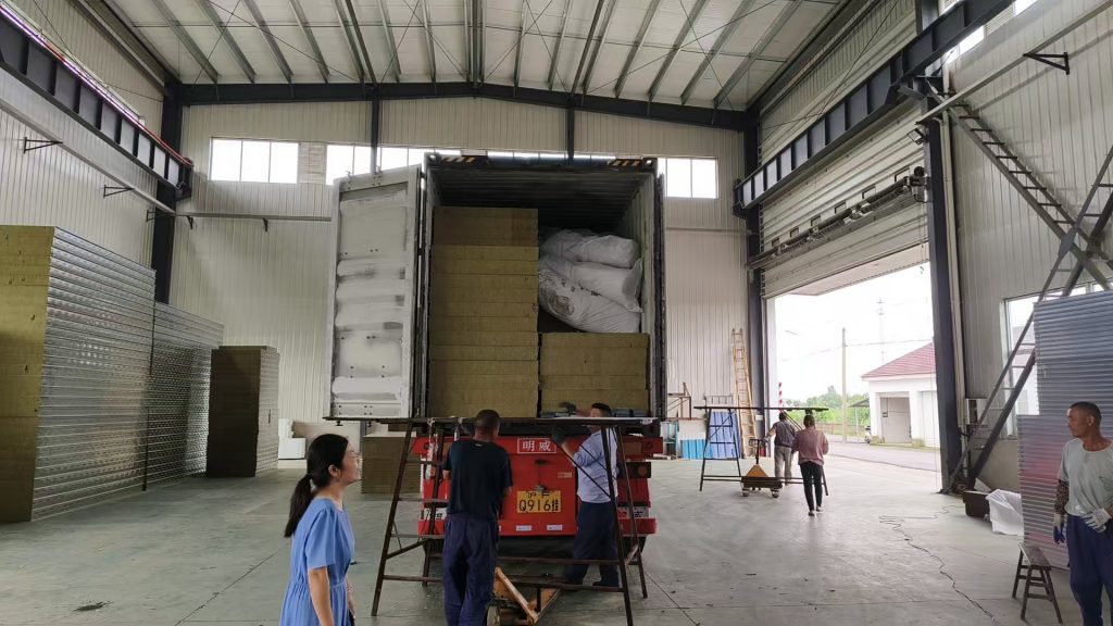 國外訂單-新月積放式噴涂線再次發(fā)貨巴西!